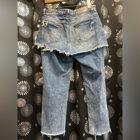 Zara Trafaluc Jeans Shorts Women’s Size 2 Blue Washed Distressed Cropped Holes - Picture 3 of 8